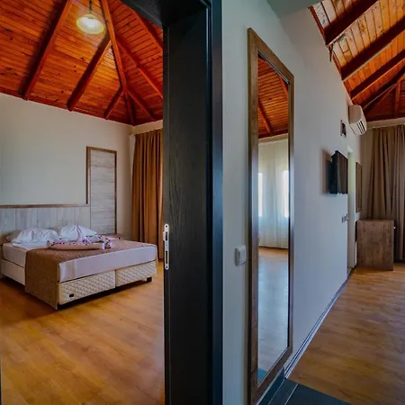 Senza Garden Club 5* Konaklı