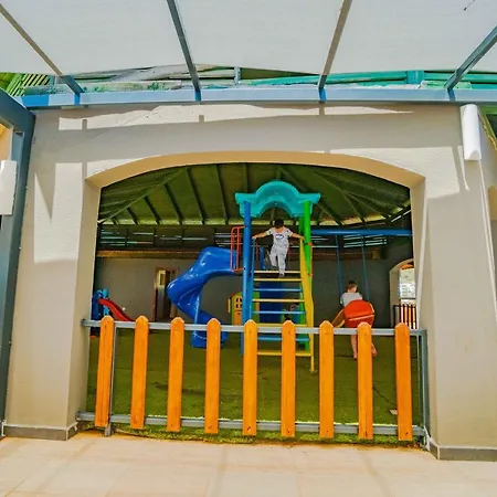 Hotel Senza Garden Club Konaklı