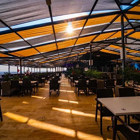 Senza Garden Club Hotel
