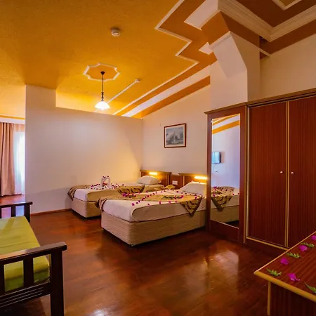 Hotel Senza Garden Club Konaklı