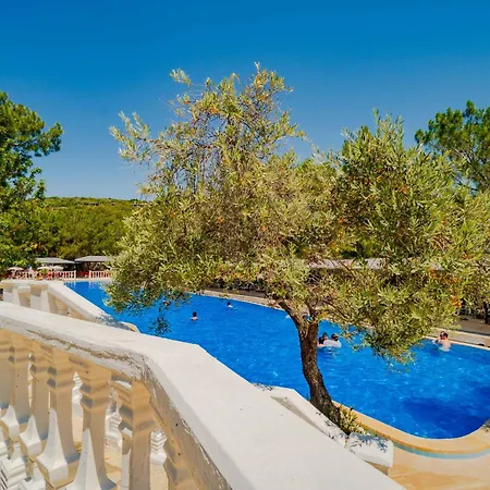 Senza Garden Club Hotel Konaklı