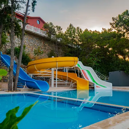 Отель Senza Garden Club 5*