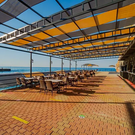 Senza Garden Club Hotel