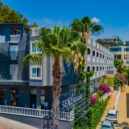 Hotel Senza Garden Club