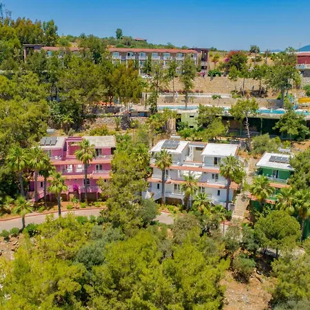 Senza Garden Club Hotel Konaklı