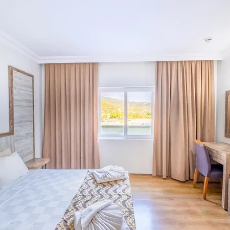 Senza Garden Club Hotel