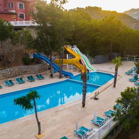 Senza Garden Club Hotel Konaklı